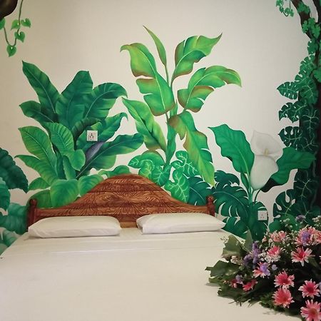 Keerthi Homestay 锡吉里亚 外观 照片
