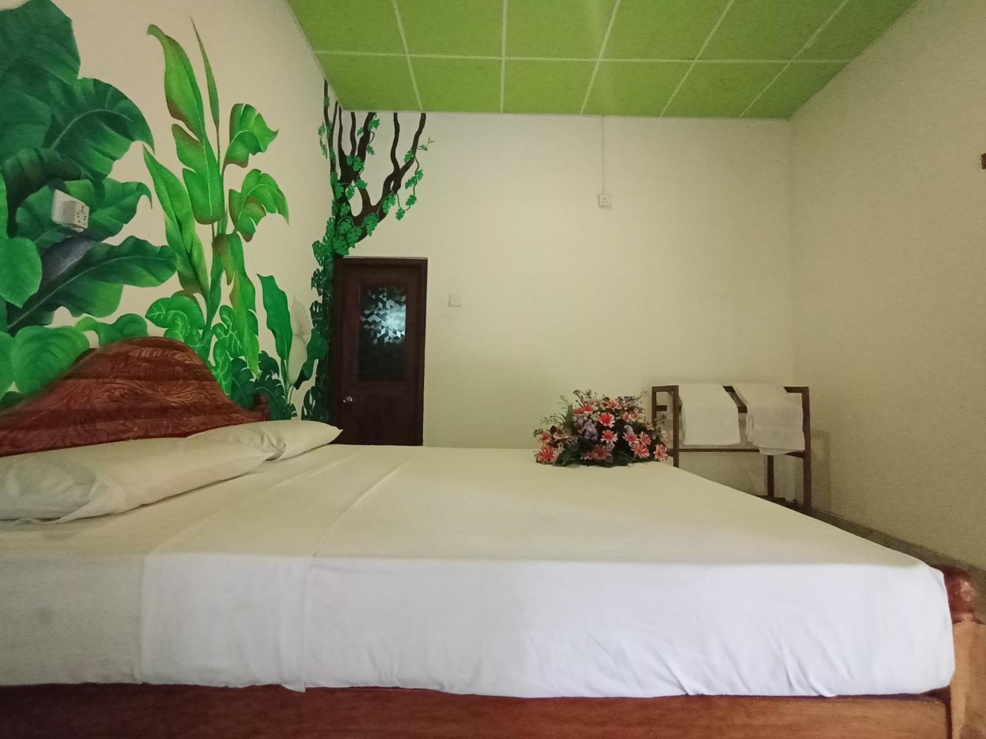 Keerthi Homestay 锡吉里亚 外观 照片